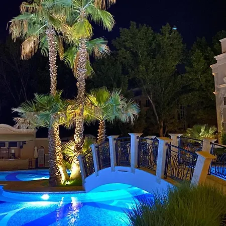 Aphrodite Gardens D301, Studio ساني بيتش